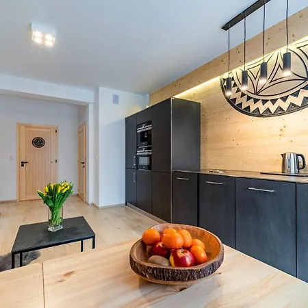 Goralskie 아파트호텔 *